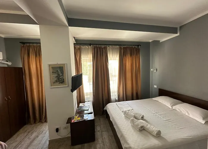 Ave Victoriei Otel Bükreş