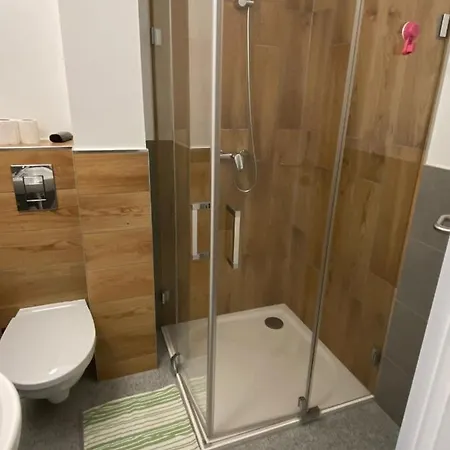 胜利广场阿维酒店 3*