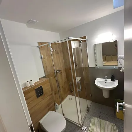 Hotel Ave Victoriei 3*