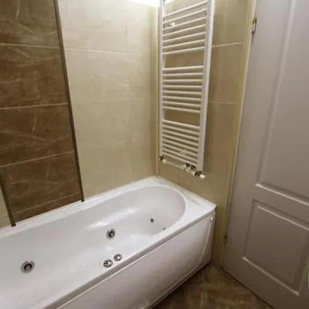 Ave Victoriei בוקרשט